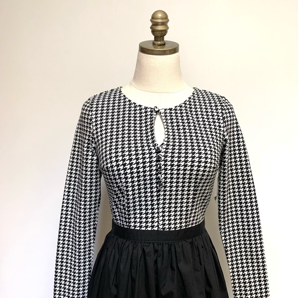 SOLD    NWT Modcloth Twice as Timeless Black White Houndstooth Fit & Flare Dress - Picture 5 of 12